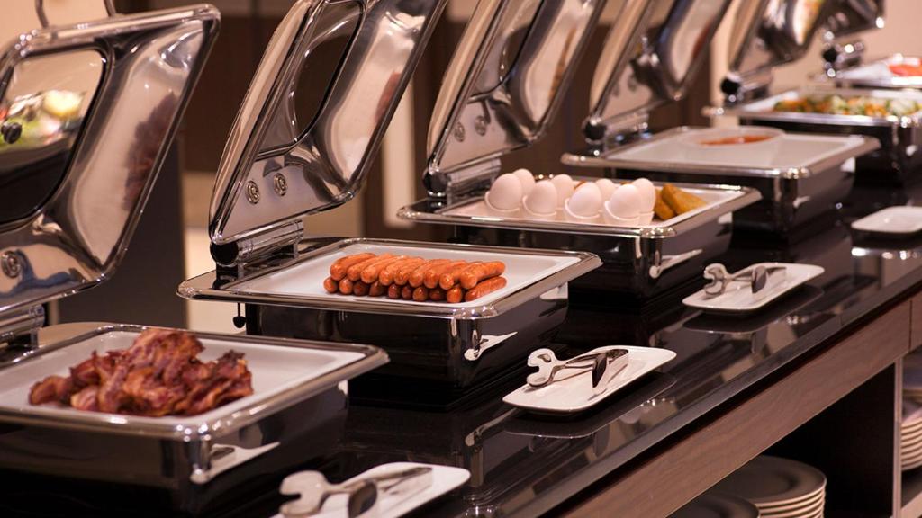 Breakfast at Ramada Yerevan